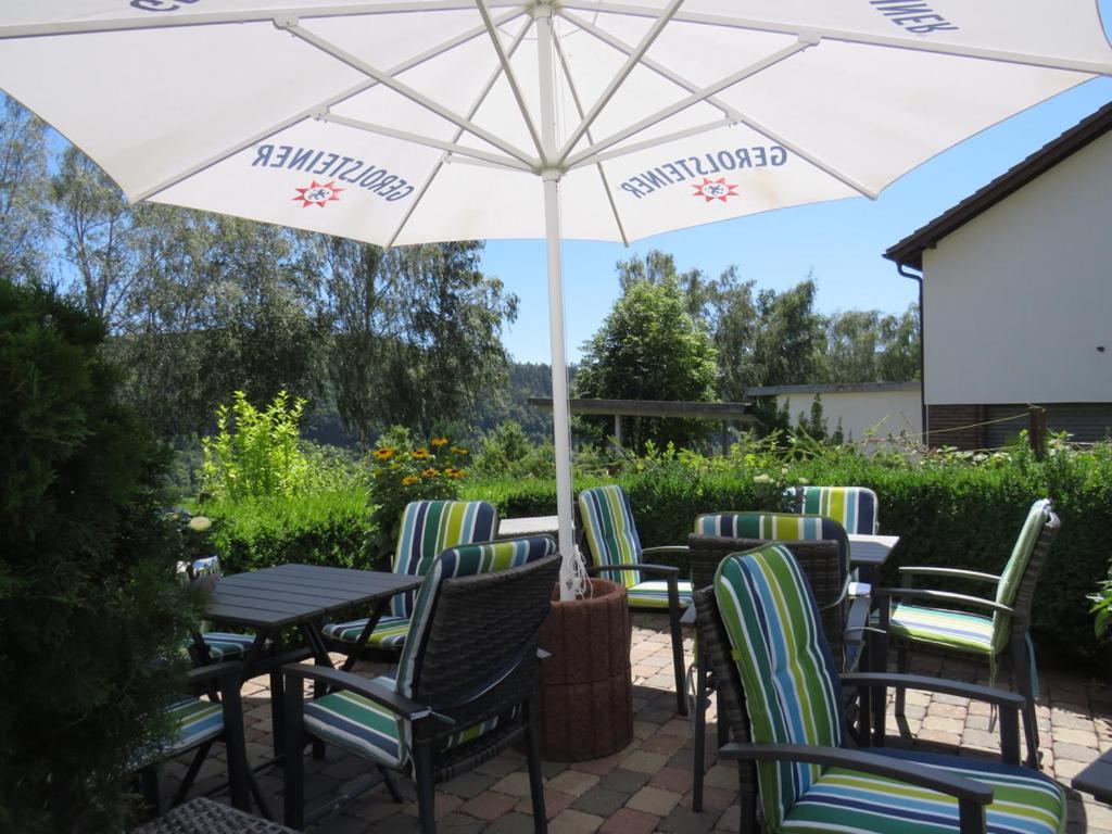 Hotel Pension Haus Talblick Edersee Hemfurth-Edersee ภายนอก รูปภาพ