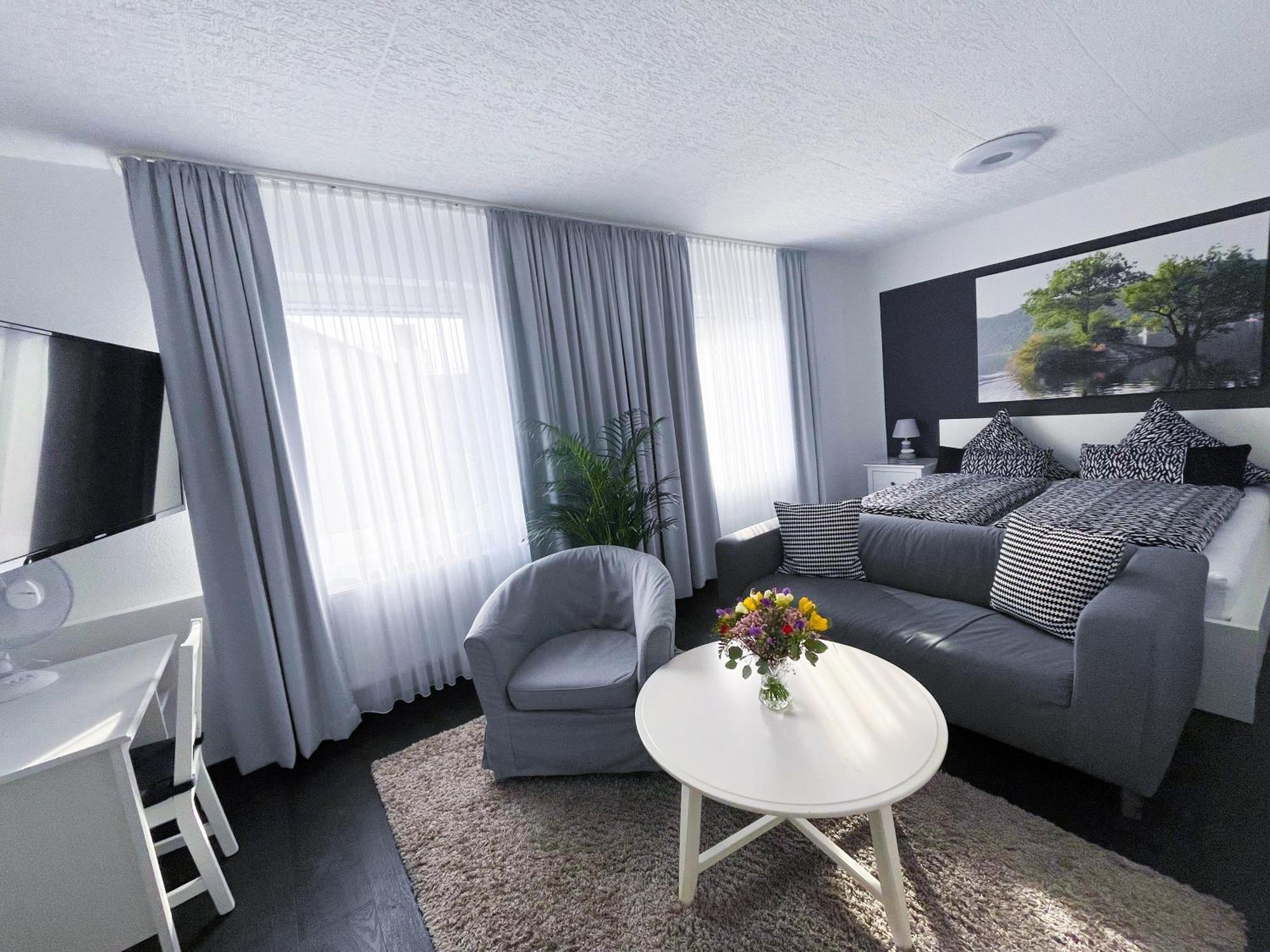 Hotel Pension Haus Talblick Edersee Hemfurth-Edersee ภายนอก รูปภาพ