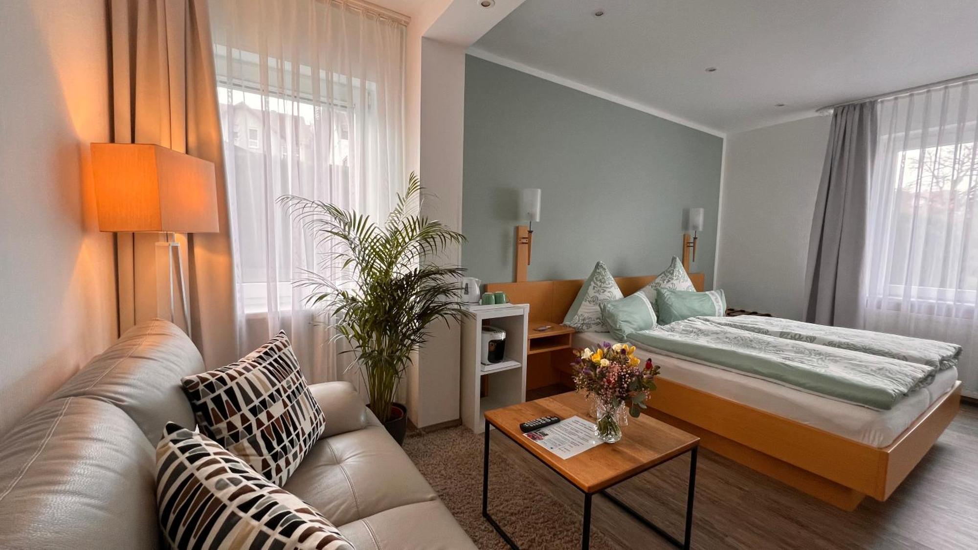 Hotel Pension Haus Talblick Edersee Hemfurth-Edersee ภายนอก รูปภาพ