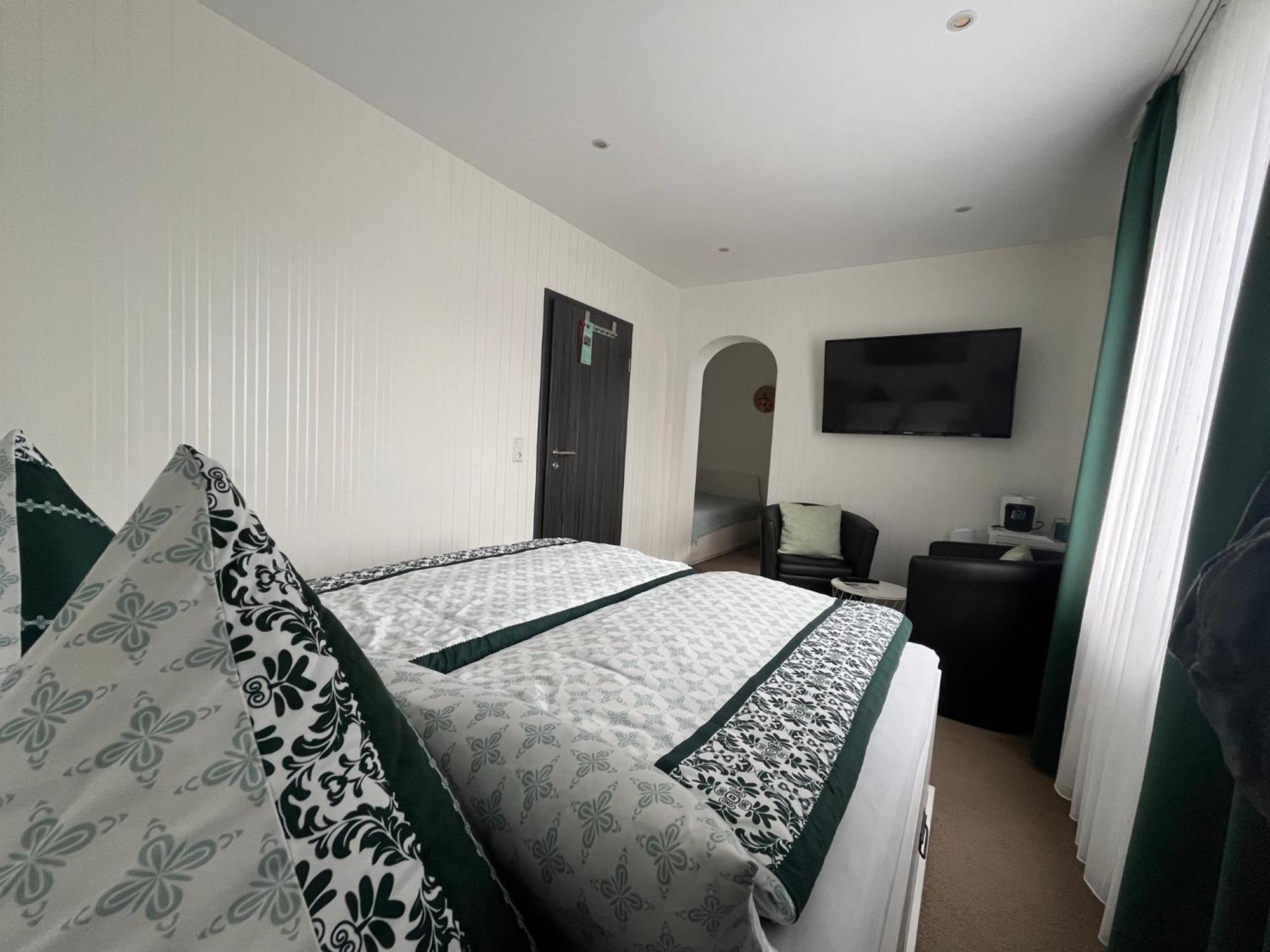 Hotel Pension Haus Talblick Edersee Hemfurth-Edersee ภายนอก รูปภาพ